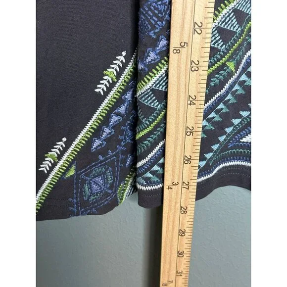 Urban Mangoz Embroidered Geometric Aztec Bell Sleeve Women's Blouse Small - Picture 7 of 9